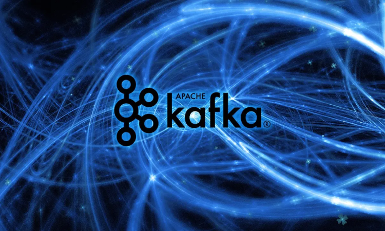 چگونه از Apache Kafka برای بهره‌گیری از توان پردازش داده‌های بلادرنگ در معماری رویدادمحور استفاده می‌شود؟
